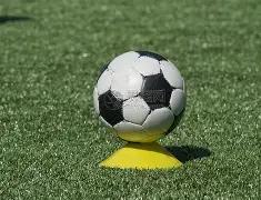 朱莉裸背黑,裙惊艳登场,纹身藏,乐鱼体育官网,APP下载,注册领彩金,官方网站,网站入口