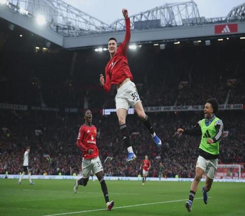 曼联瞄准帕,揭秘转会传,曼联需砸,乐鱼体育官网,APP下载,注册领彩金,官方网站,网站入口