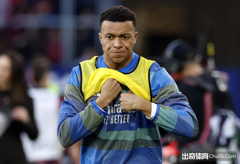 深圳,半场,武汉三镇,乐鱼体育官网,APP下载,注册领彩金,官方网站,网站入口