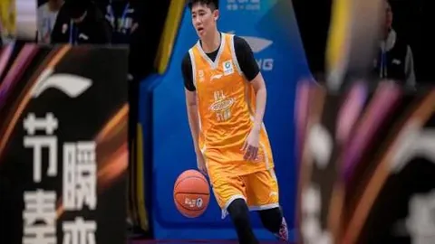 今日NBA焦点战：黄蜂对阵尼克斯，专家预测5连红